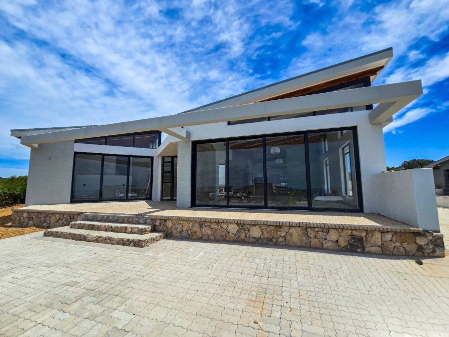 3 Bedroom Property for Sale in Stilbaai Wes Western Cape
